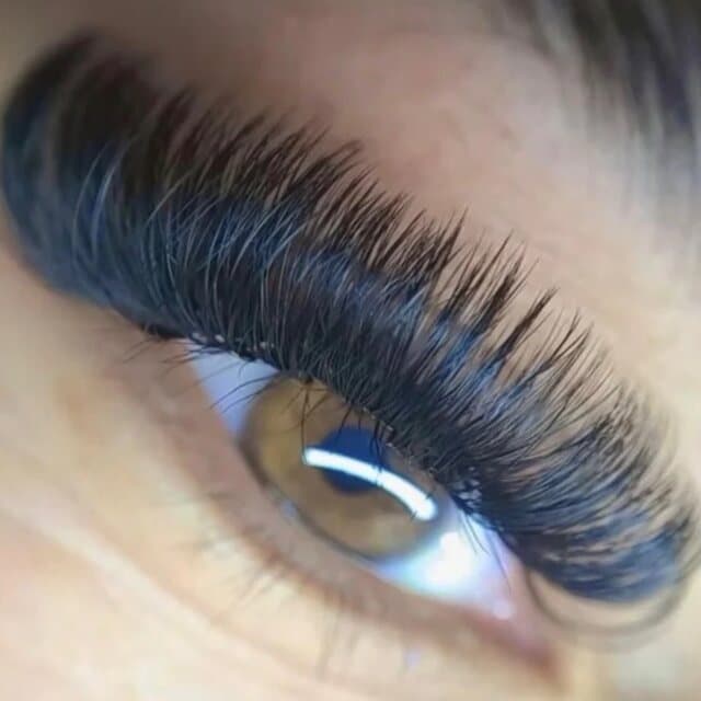 Mega volume lash extension set by Diana